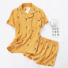 Load image into Gallery viewer, Cotton Crepe Patterned Short-Sleeved Pyjama Set
